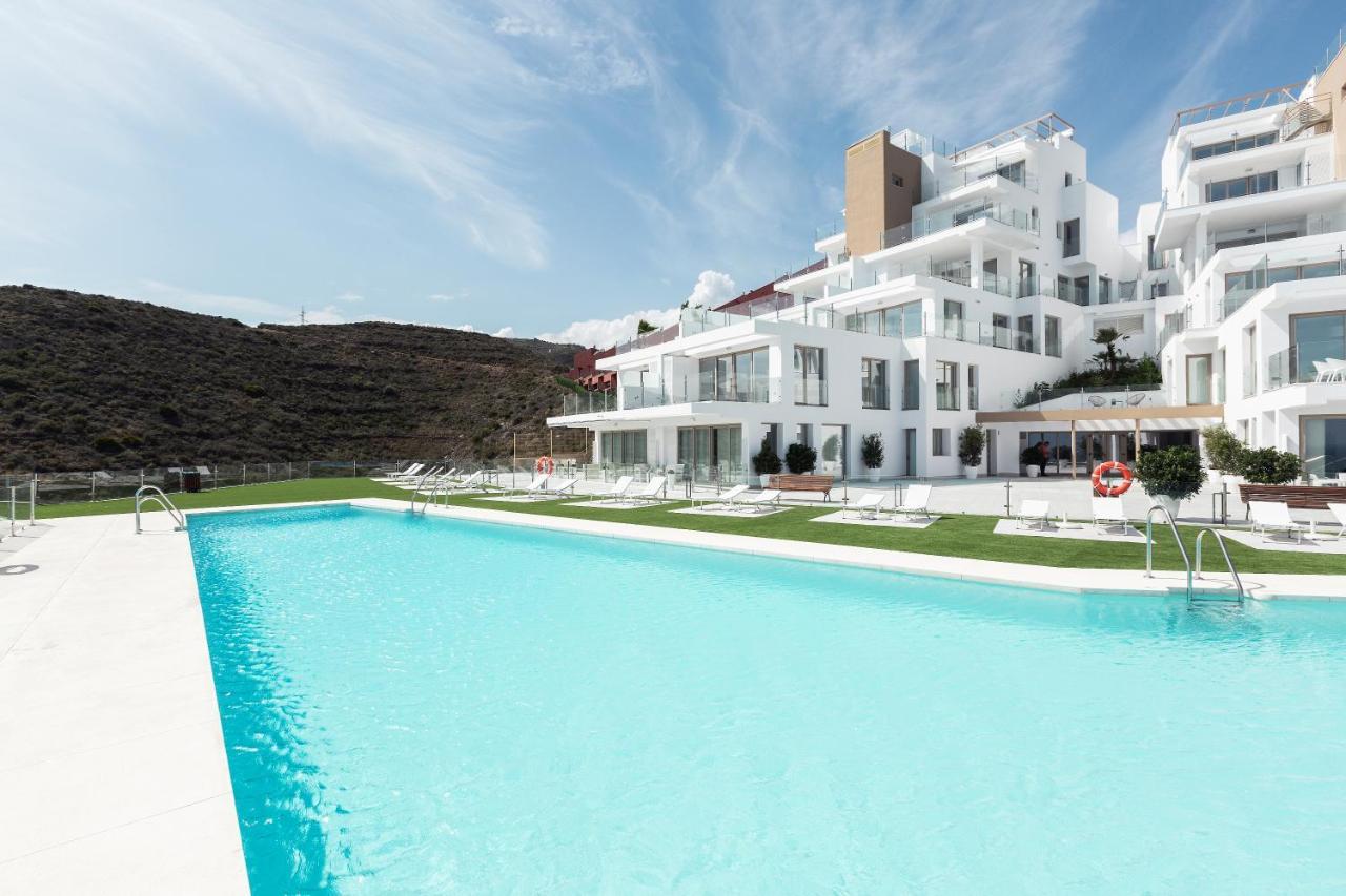 Apartamentos Martalia Nerja Торокс Екстериор снимка