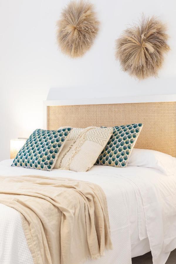 Apartamentos Martalia Nerja Торокс Екстериор снимка