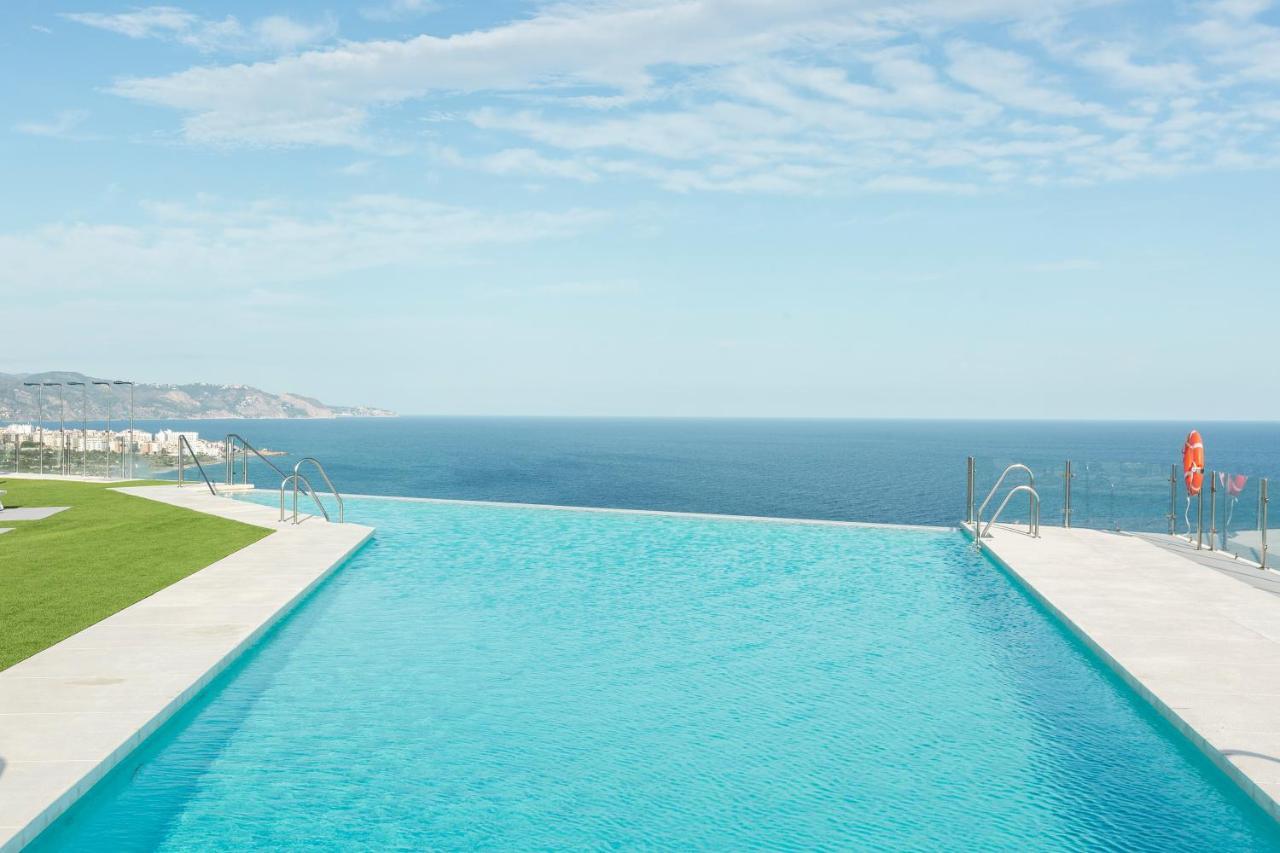 Apartamentos Martalia Nerja Торокс Екстериор снимка